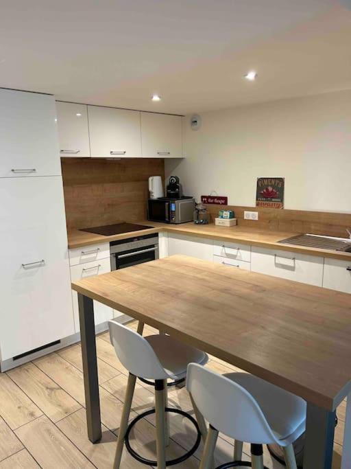 Logement Avec Piscine Privee Chauffee Biarriz Exterior foto